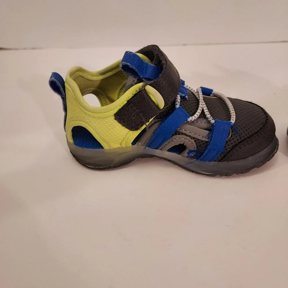 Carter's Baby Boy Blue, Green and Gray Ocean Lighted Sandals in Size 5 - Picture 3 of 12